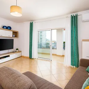 https://apartamento-monarquia-t3-quarteira.hotelaalgarve.com